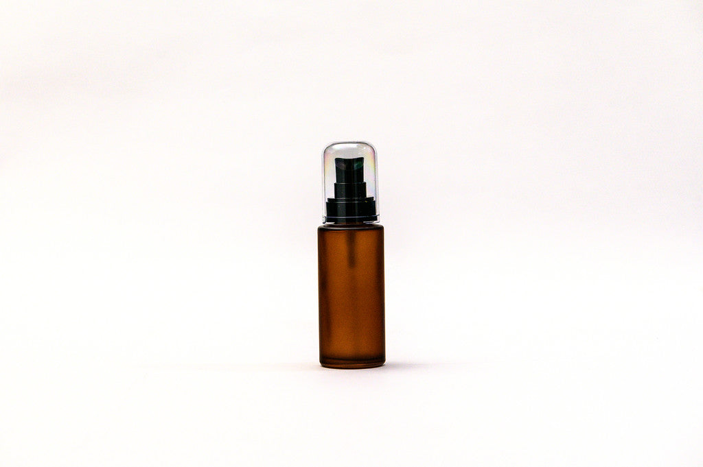 Botella 50 ml empavonada vidrio ámbar recto tapa ovalada