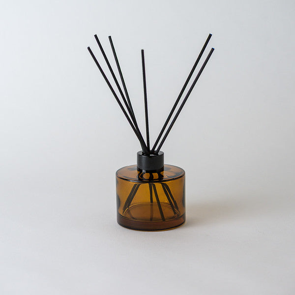 Pack 56 mikado 150 ml difusor vidrio ámbar recto con tap. tapa n. varillas n.