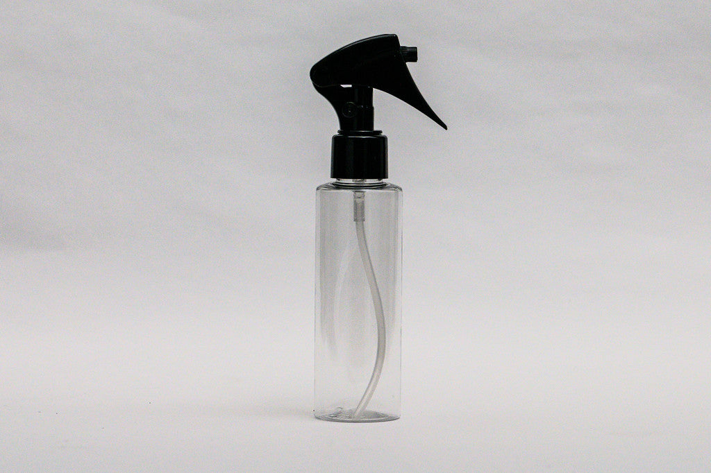 Botella 120 ml plástico transparente con mini gatillo negro 24/410