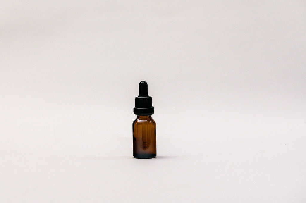 Gotario vidrio ámbar 15 ml con sello seguridad negro goma negra y pipeta