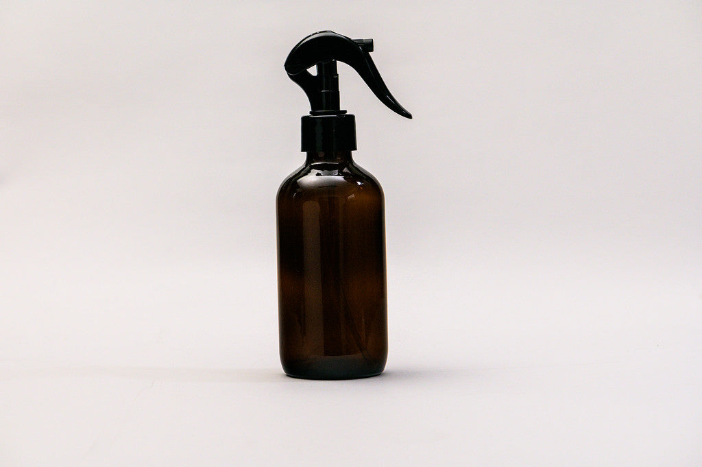 Botella 240 ml vidrio ámbar mini gatillo negro elegante redondo 28/410