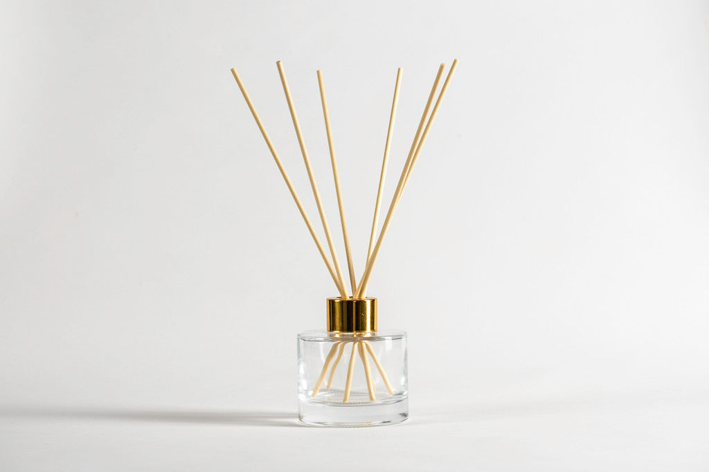 Mikado 150 ml transparente HOMBRO CUELLO RECTO con tapón p. tapa d. y varillas beige