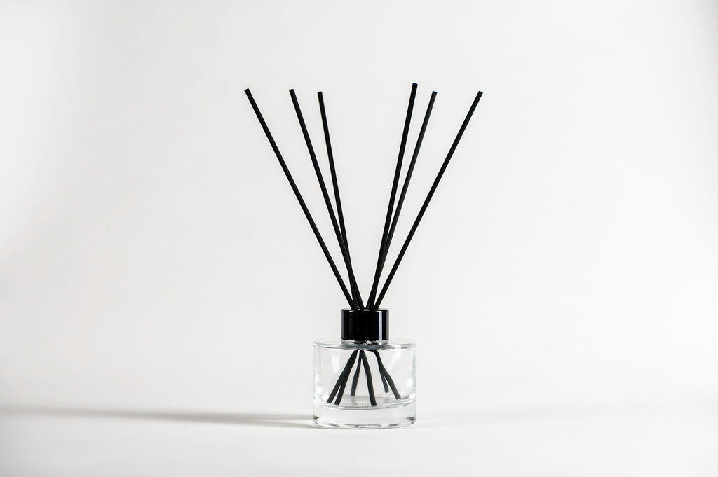 Mikado 150 ml transparente HOMBRO CUELLO RECTO con tapón p. tapa n. y varillas n.