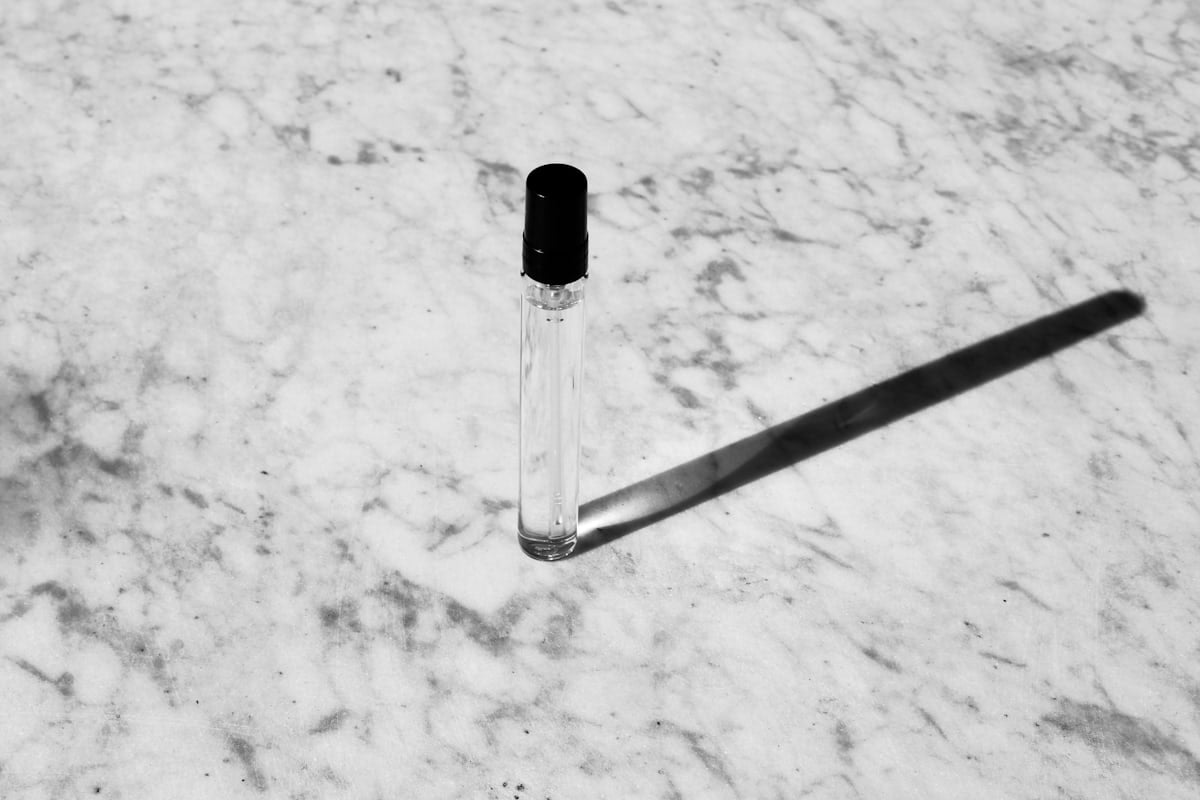 Botella 15 ml perfumera vidrio TRANSPARENTE con spray atomizador negro